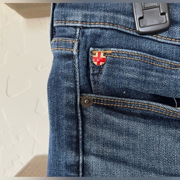 Hudson| Dark Wash Skinny Jeans in Krista Ankle Style•••Size 30, Raw Hem - Picture 8 of 15